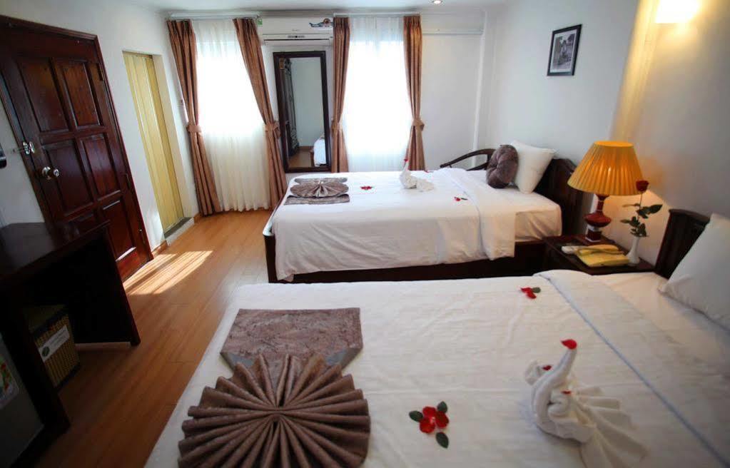 Family Holiday Hotel Hanoi Esterno foto