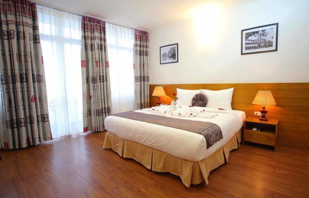 Family Holiday Hotel Hanoi Esterno foto