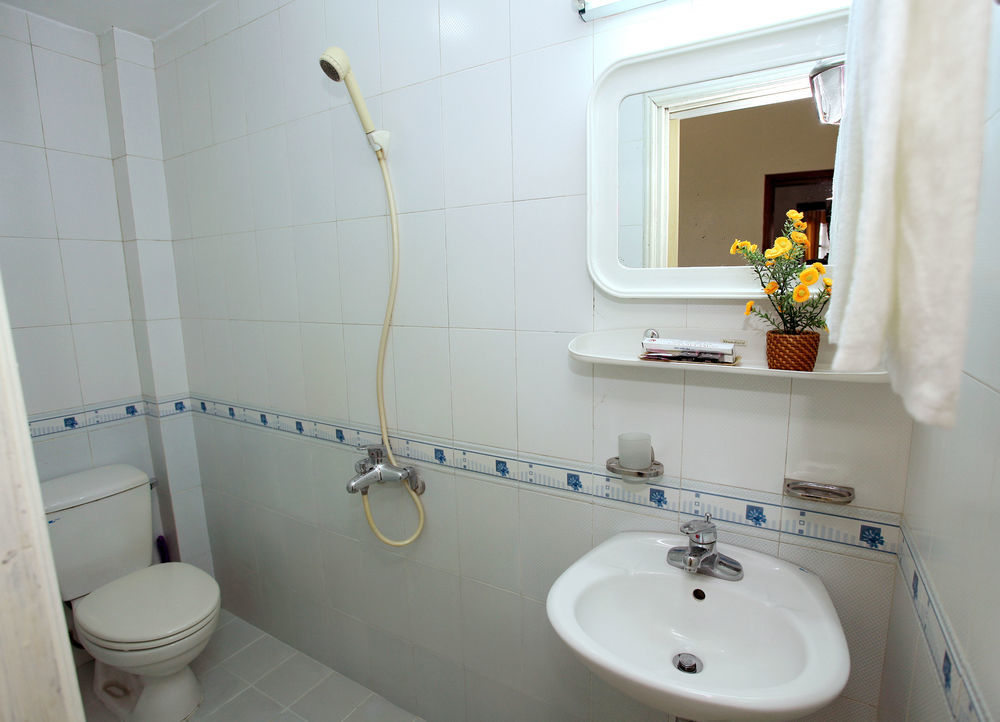 Family Holiday Hotel Hanoi Esterno foto